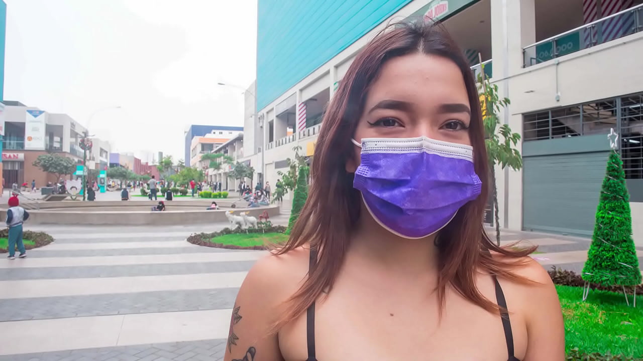 وصل VENEZUELAN IMMIGRANT مؤخرًا إلى بيرو ، سائق سيارة أجرة ابتزاز